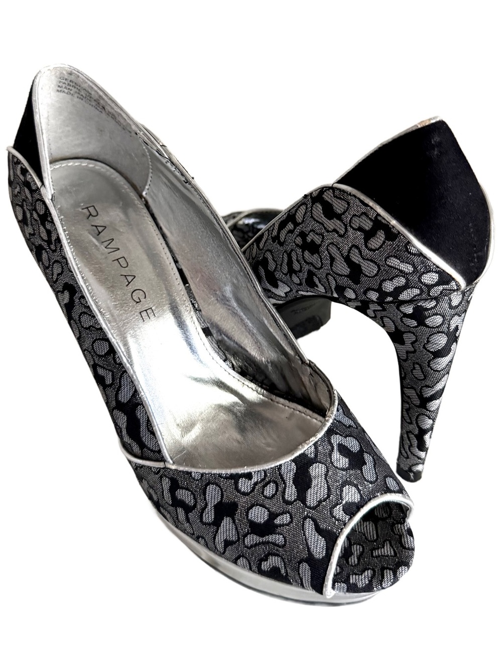 ✨ Vintage Y2K Rampage Gersham Metallic Silver Leopard Platform Heels 8M ✨
